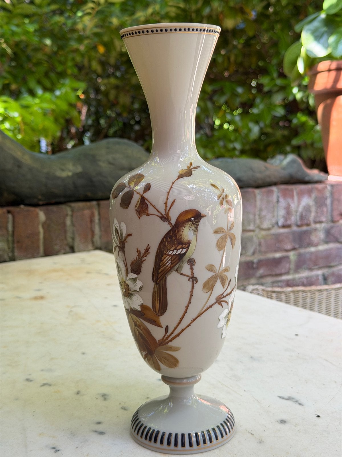 Vaas met vogel- en bloemmotief, 32 cm hoog, Ophalen