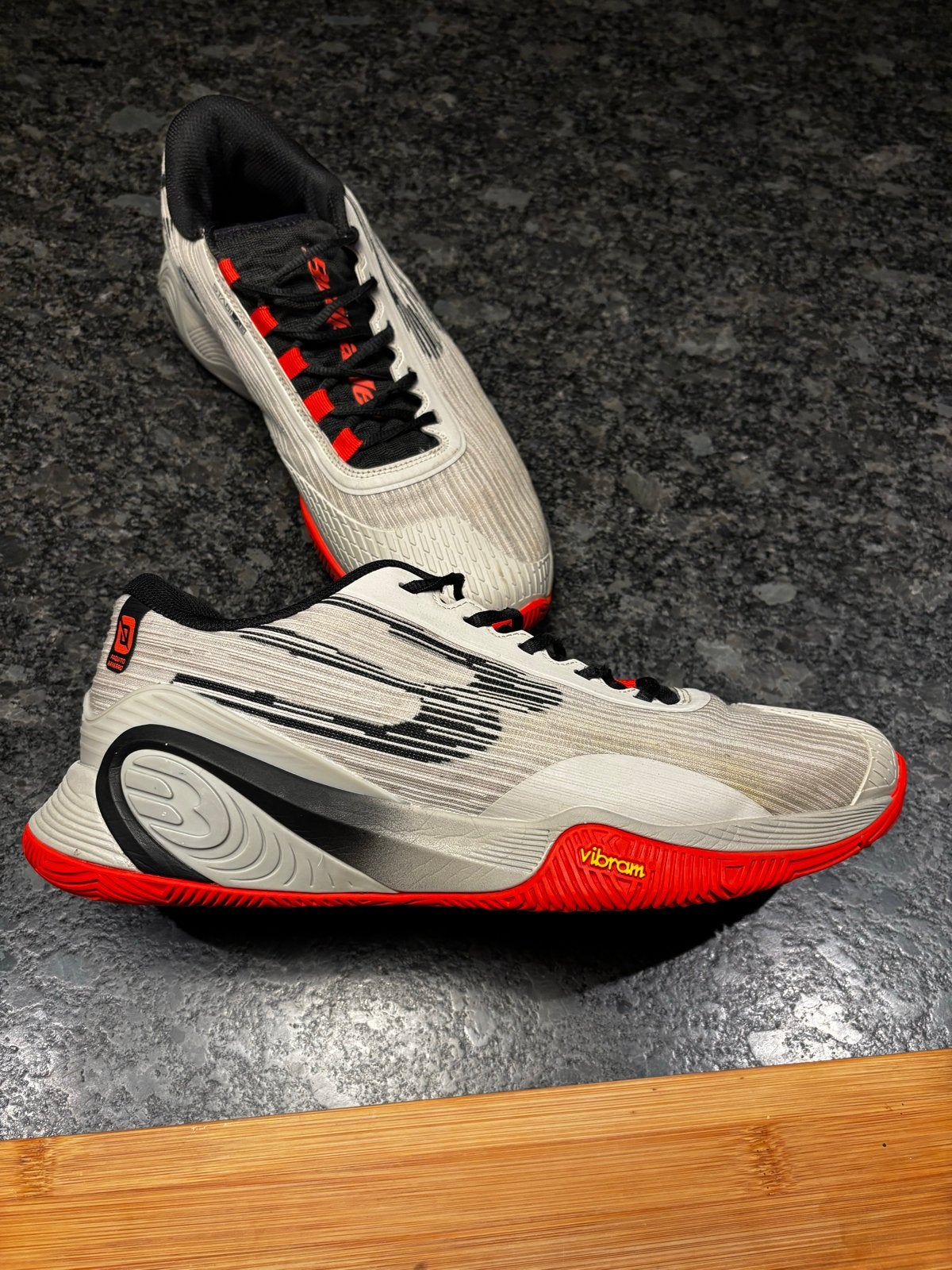 BULLPADEL HACK VIBRAM 25V GRIJS Padel Schoenen, Sport en Fitness, Ophalen of Verzenden, Zo goed als nieuw, Padelschoenen