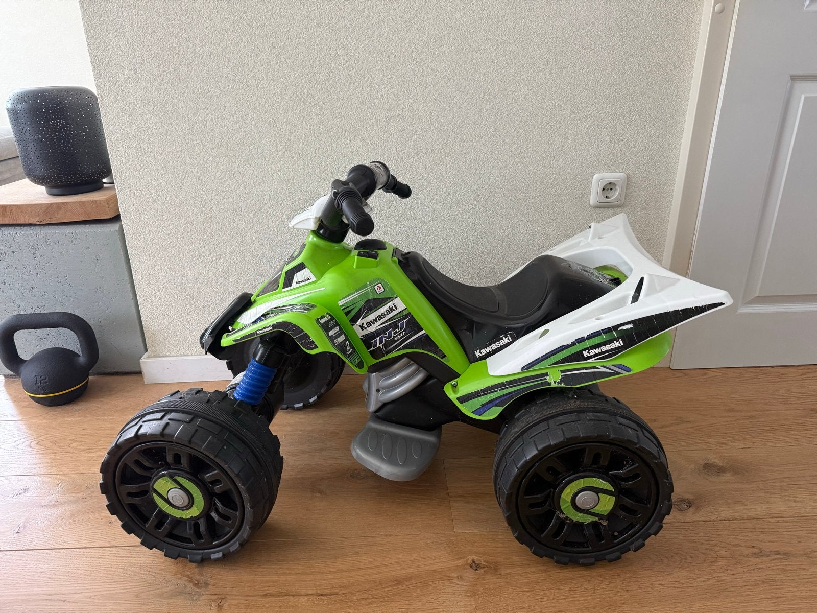 Kawasaki elektrische kinderquad, Gebruikt