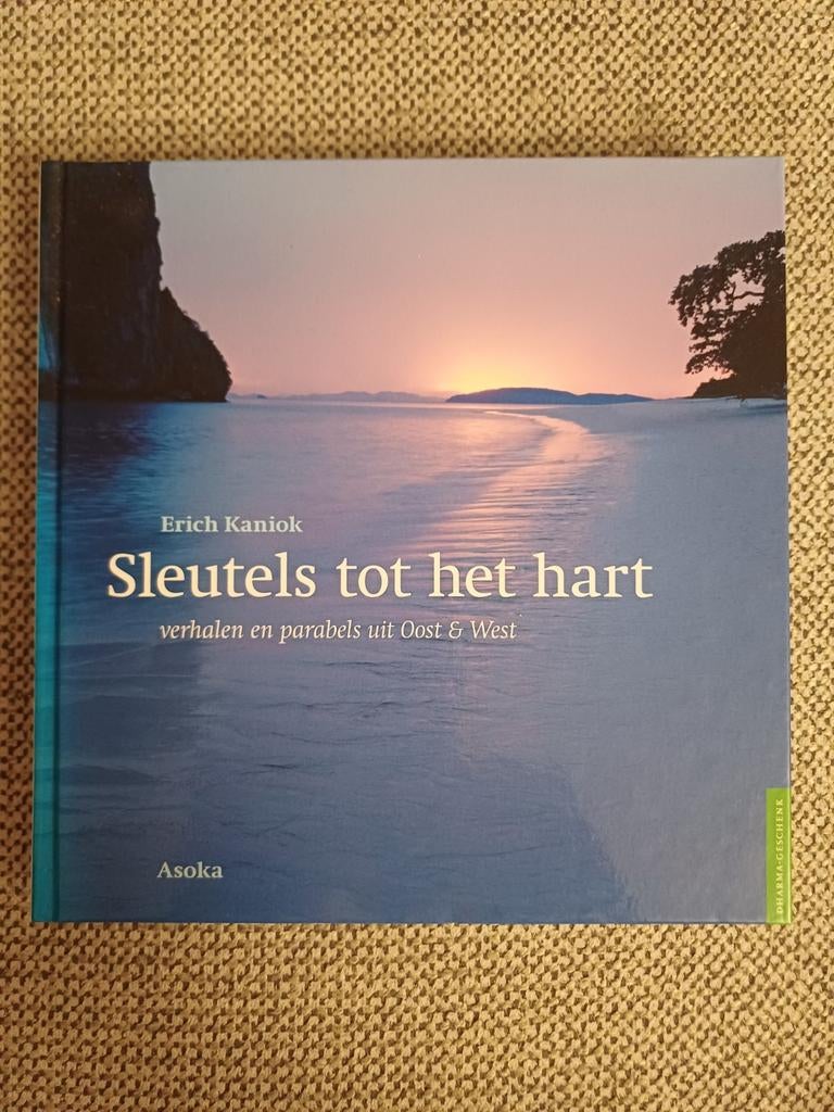 E. Kaniok - Sleutels tot het hart, Boeken, E. Kaniok, Astrologie, Overige typen, Ophalen of Verzenden