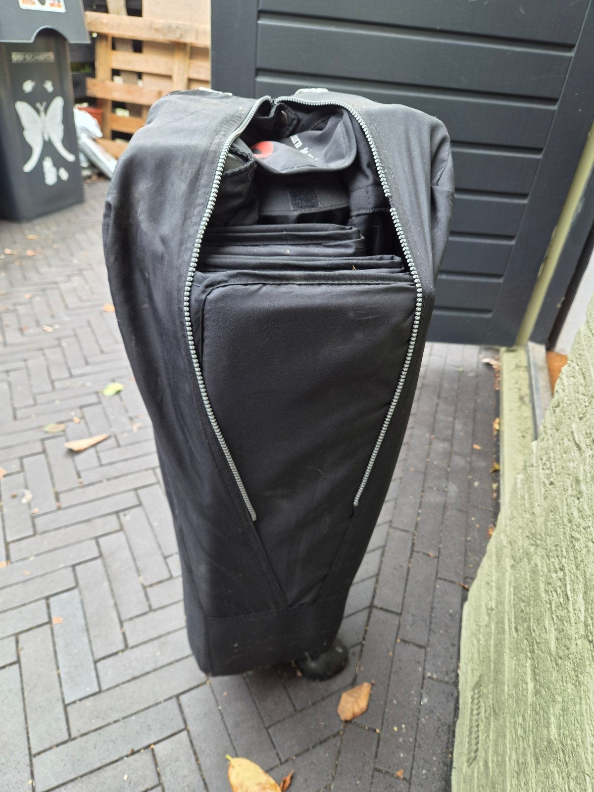 Campingbed - hier als logeerbed gebruikt, Ophalen, Gebruikt, Reisbedje