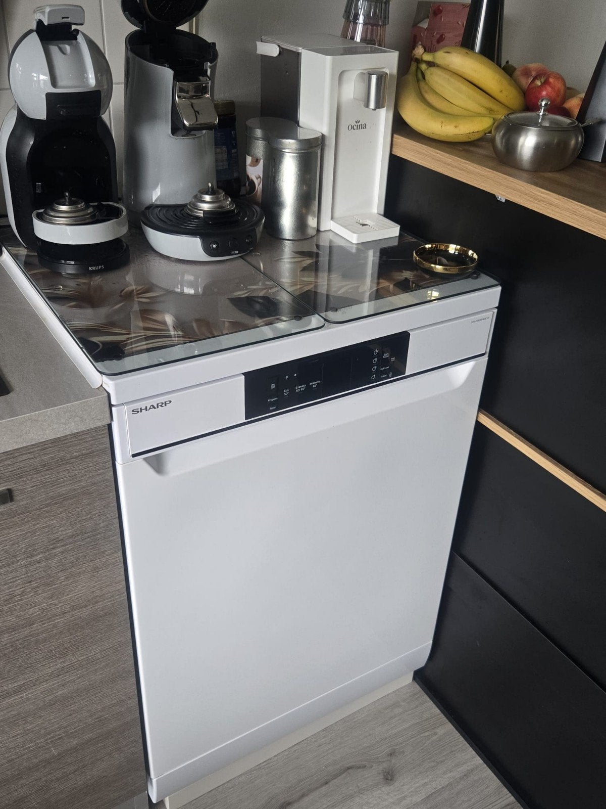 Sharp vaatwasser, zo goed als nieuw, Witgoed en Apparatuur, Vaatwasmachines, Ophalen, Zo goed als nieuw, 85 tot 90 cm, Eco programma
