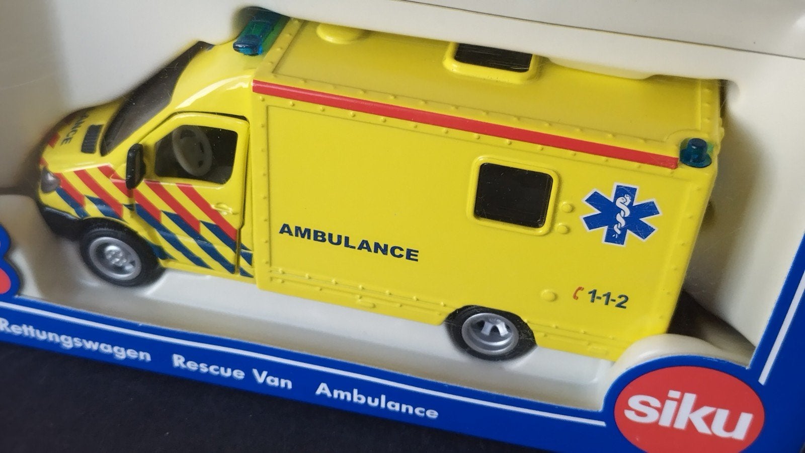 Mercedes Benz ambulance  Nederland 1:50 Siku 2108 Pol, Verzenden, Nieuw, Sieper, Siku
