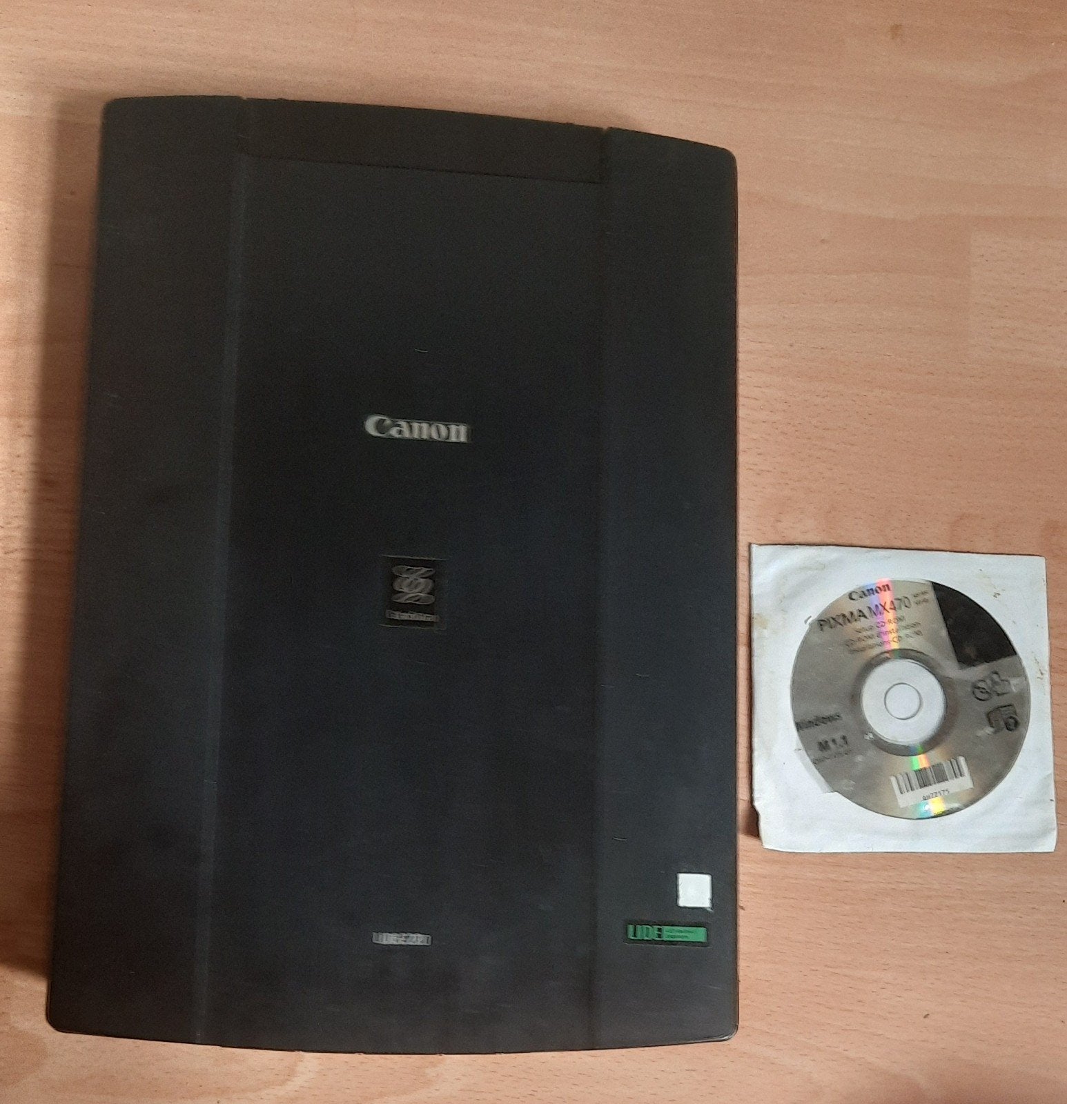 Canon LiDE 220 Flatbedscanner met software, Computers en Software, Scanners, Gebruikt, Canon, Ophalen of Verzenden, Windows