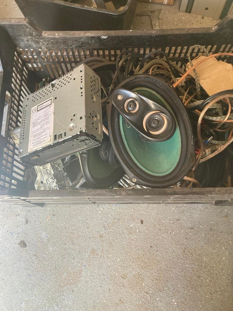 Complete auto audio set: Subwoofer, versterker, radio, kabel, Ophalen, Gebruikt