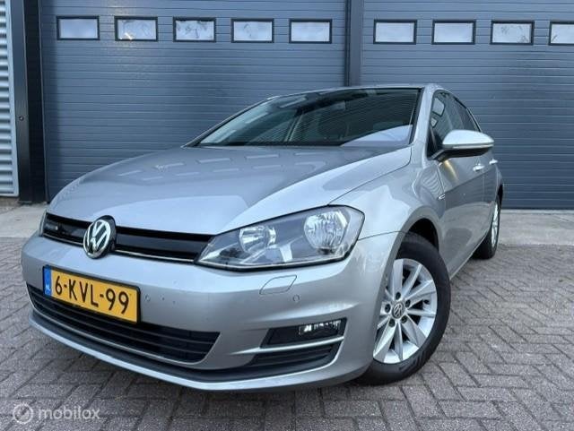 Volkswagen Golf 1.6 TDI Highline Nwe DistRiem Trekhaak!, Voorwielaandrijving, Euro 5, Gebruikt, 4 cilinders