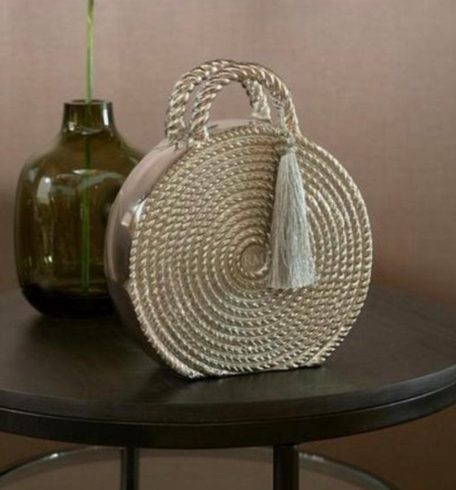 Rivièra Maison zilveren Bali tas /Bali bag statue, Huis en Inrichting, Verzenden, Overige stijlen, Zo goed als nieuw, Metaal