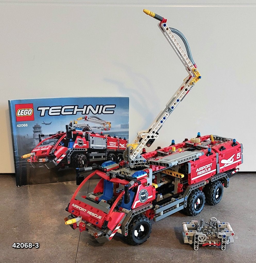 Lego Technic, Airport Rescue Vehicle, set 42068, Inclusief instructies, Lego, Ophalen of Verzenden, Zo goed als nieuw