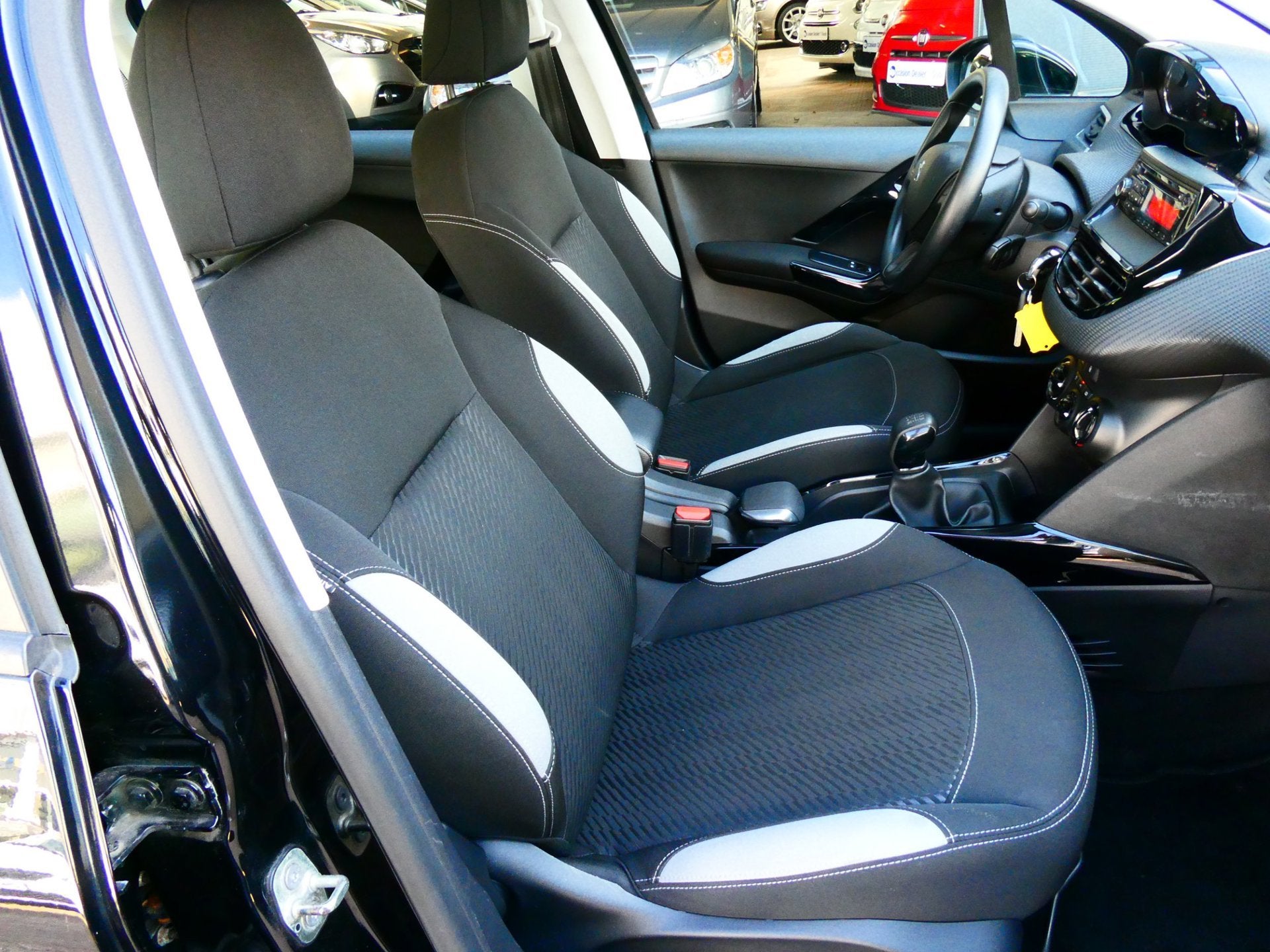 Peugeot 2008 1.2 VTi 1e eigenaar Airco Cruise Trekhaak 1100k, Voorwielaandrijving, Euro 5, Stof, 1199 cc