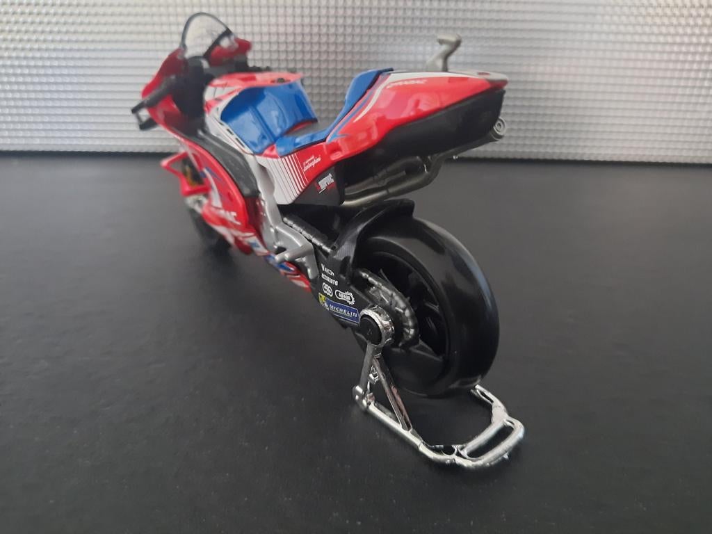 Sterk Afgeprijsd! Honda LRC 213V #73 GP 2021 Schaal 1:18, Hobby en Vrije tijd, Modelauto's | 1:18, Maisto, Nieuw, Ophalen of Verzenden
