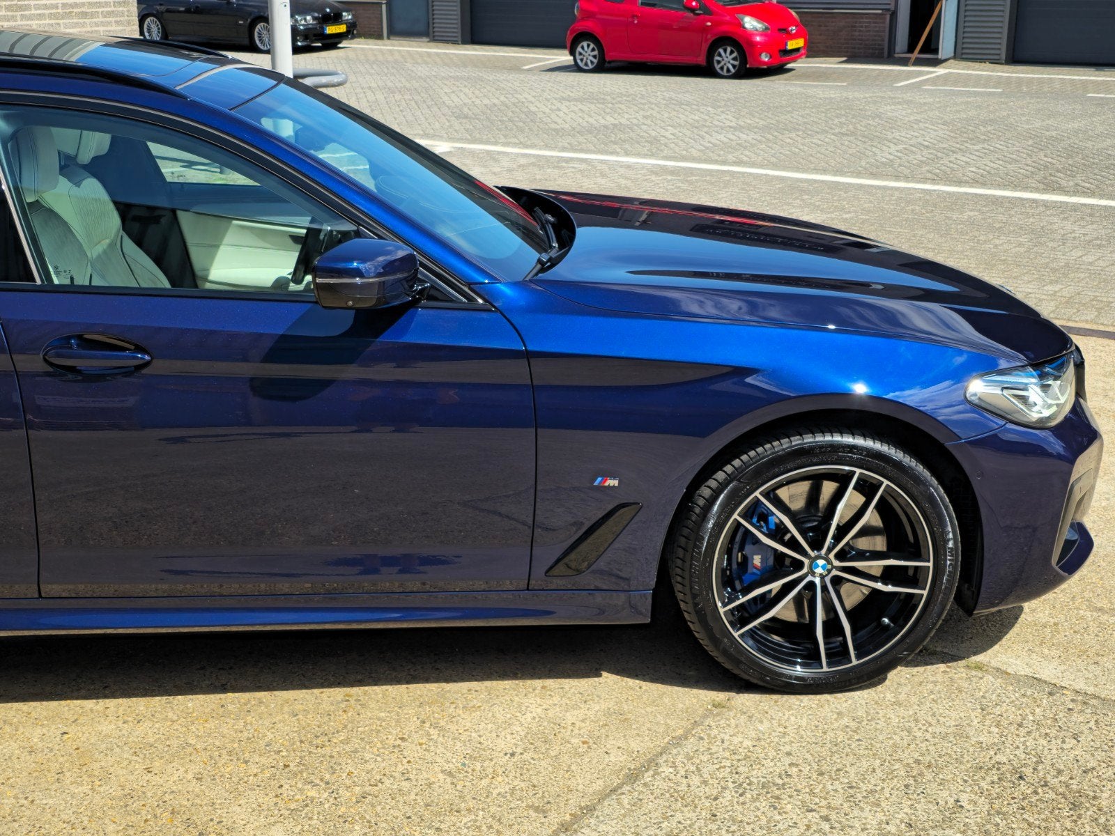 BMW 540i LCI Touring Xdrive INDIVIDUAL 450PK BJ 2021, Automaat, Blauw, Leder, Vierwielaandrijving