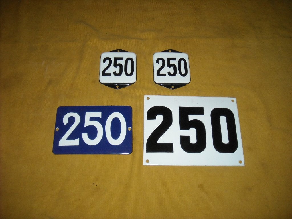 oud emaille huisnummer 250 ook 251 252 253 254 255 256 257 8, Ophalen of Verzenden