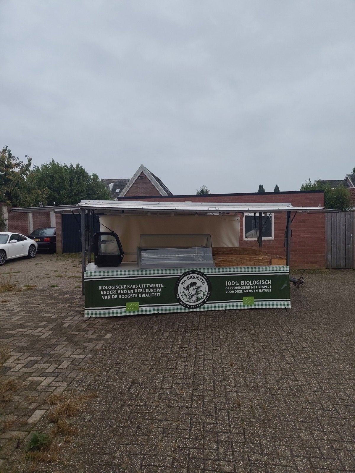 Verkoopwagen / Marktkraam met Koeling, Ophalen, Gebruikt