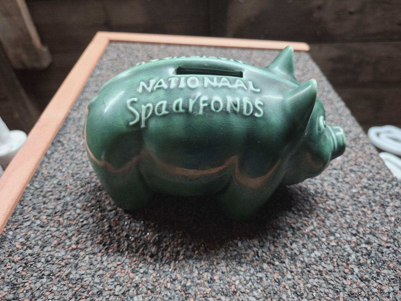 Vintage groen keramiek spaarvarken –Nationaal Spaarfons, Ophalen of Verzenden, Steen, Aardewerk of Keramiek, Dier