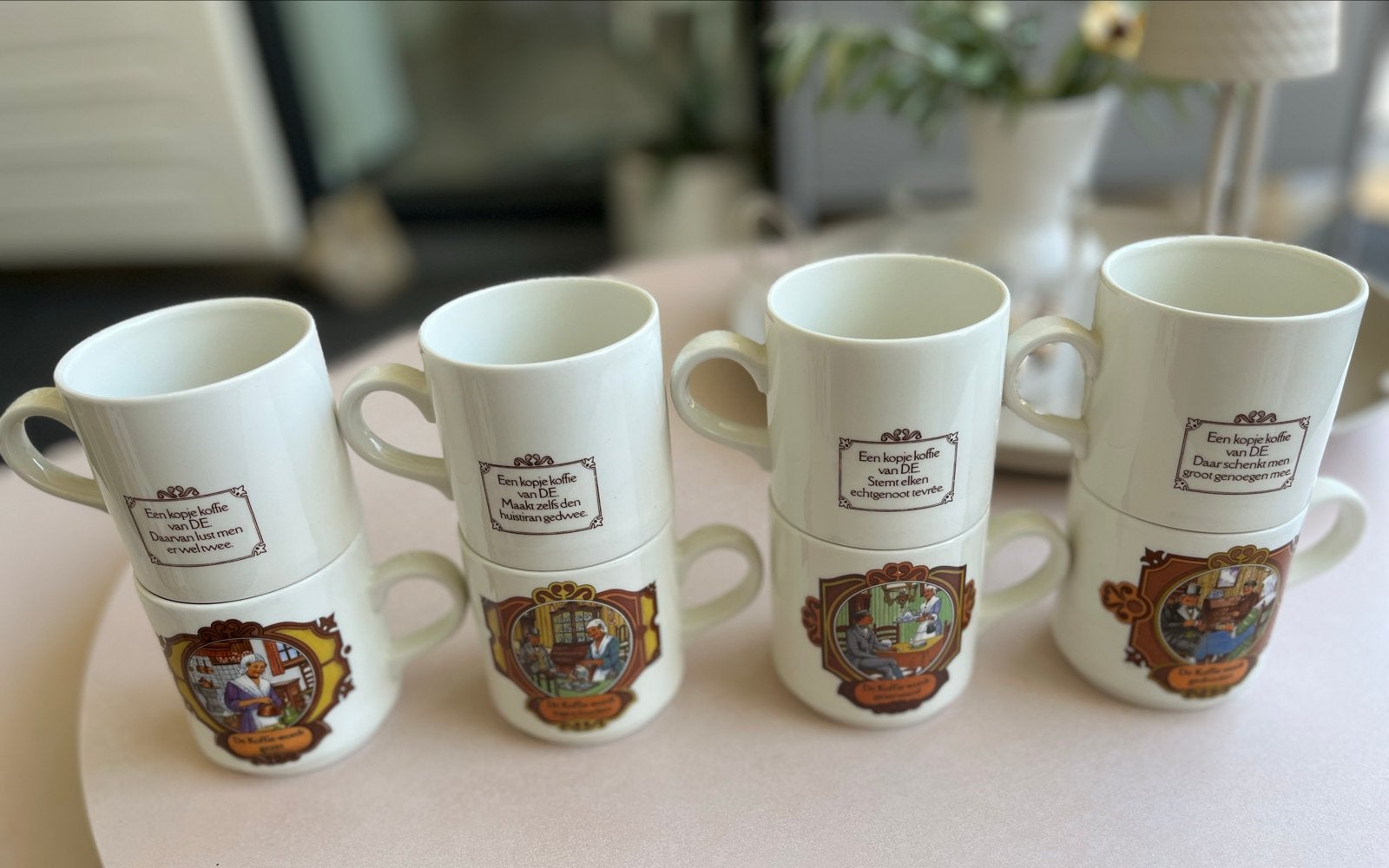 Villeroy & Boch Douwe Egberts mokken - 2 sets van 4, Ophalen, Keramiek, Villeroy & Boch, Vintage