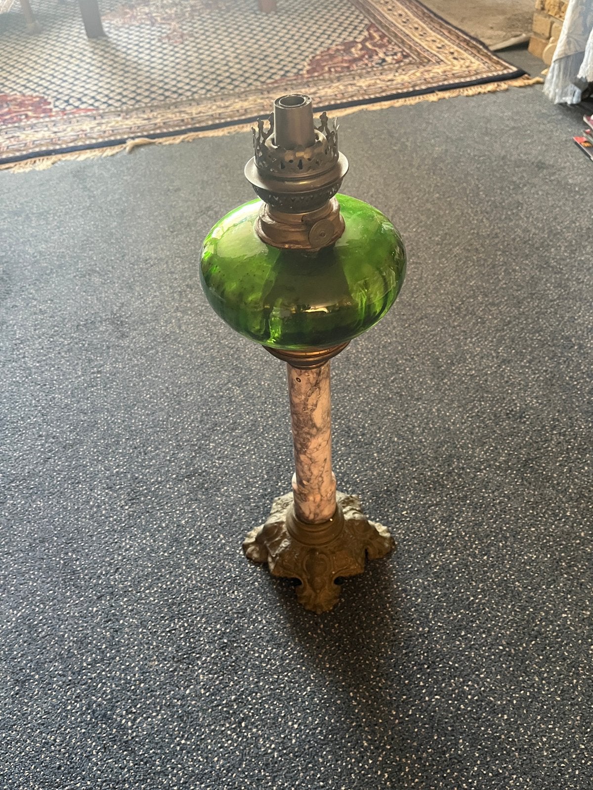 Antieke olielamp op marmeren poot, Antiek en Kunst, Ophalen
