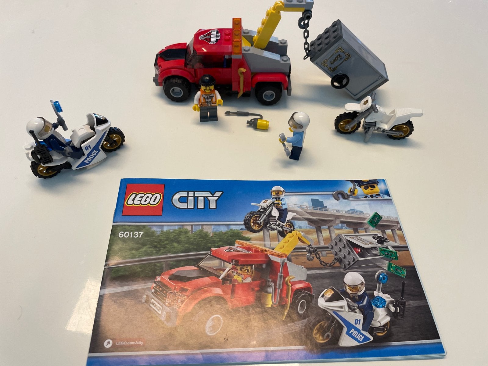 LEGO City 60137 Sleepwagen Achtervolging, Ophalen, Zo goed als nieuw