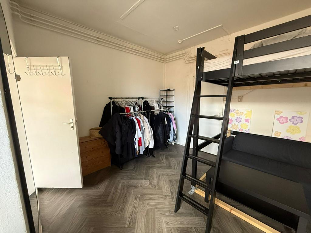 Per direct beschikbaar studio voor ambulante begeleiding, Huizen en Kamers, 20 tot 35 m², Rotterdam