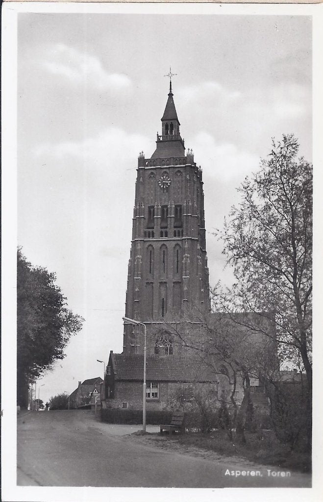 Asperen toren oude ongelopen ansichtkaart ( 7950 ), Verzamelen, Ansichtkaarten | Nederland, Ophalen of Verzenden, 1940 tot 1960