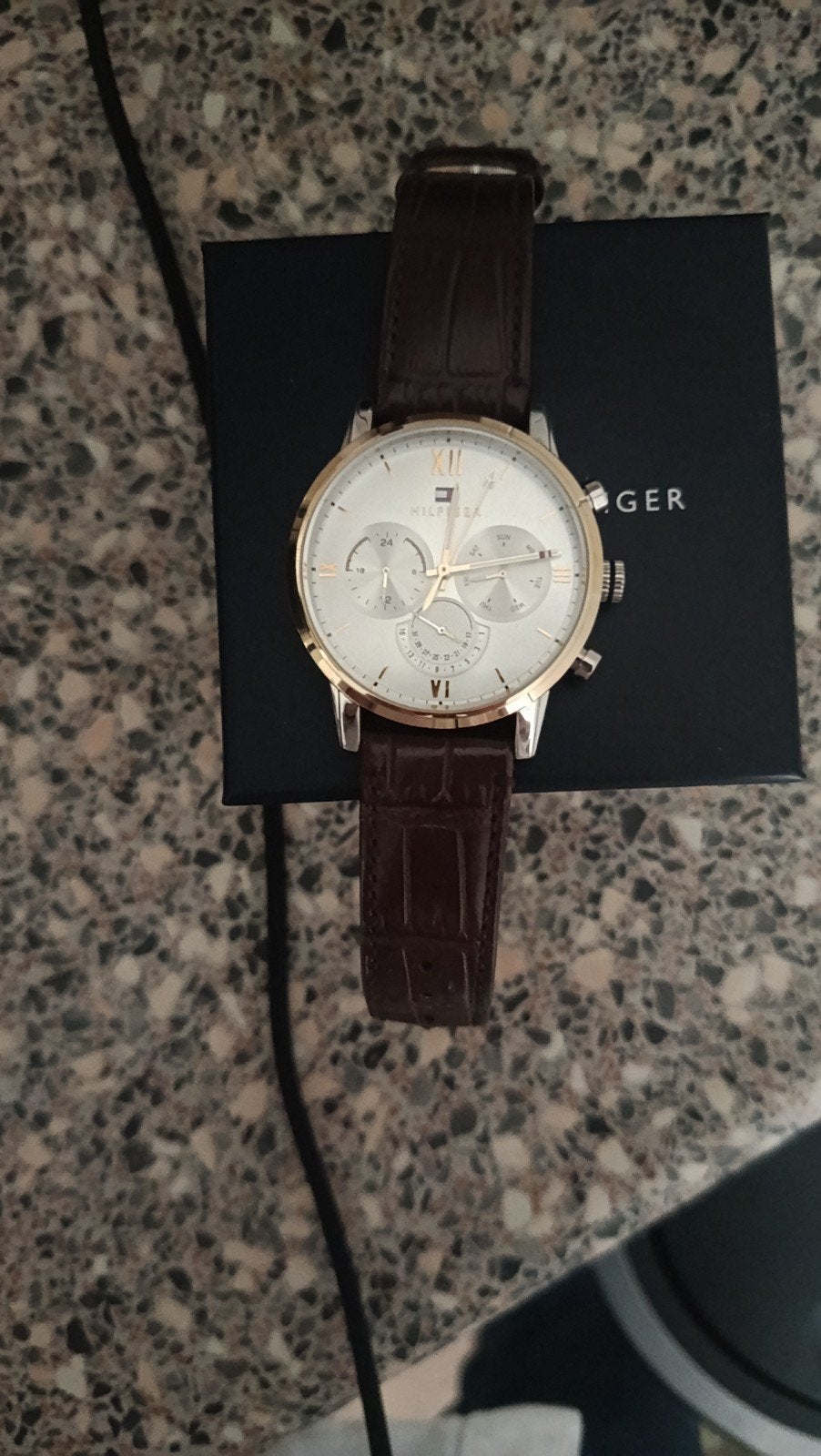 Orgineel Tommy Hilfiger horloge ( met Doos €65, Ophalen of Verzenden, Zo goed als nieuw