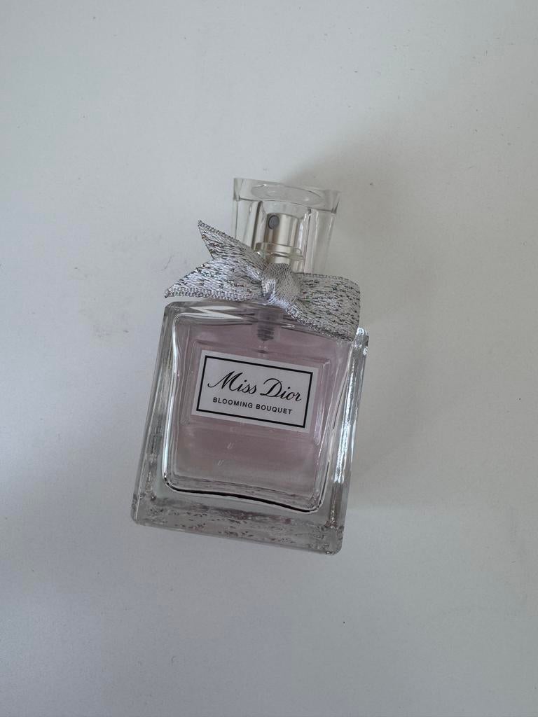 Miss Dior Blooming Bouquet parfum, Sieraden, Tassen en Uiterlijk, Uiterlijk | Parfum, Ophalen of Verzenden, Zo goed als nieuw