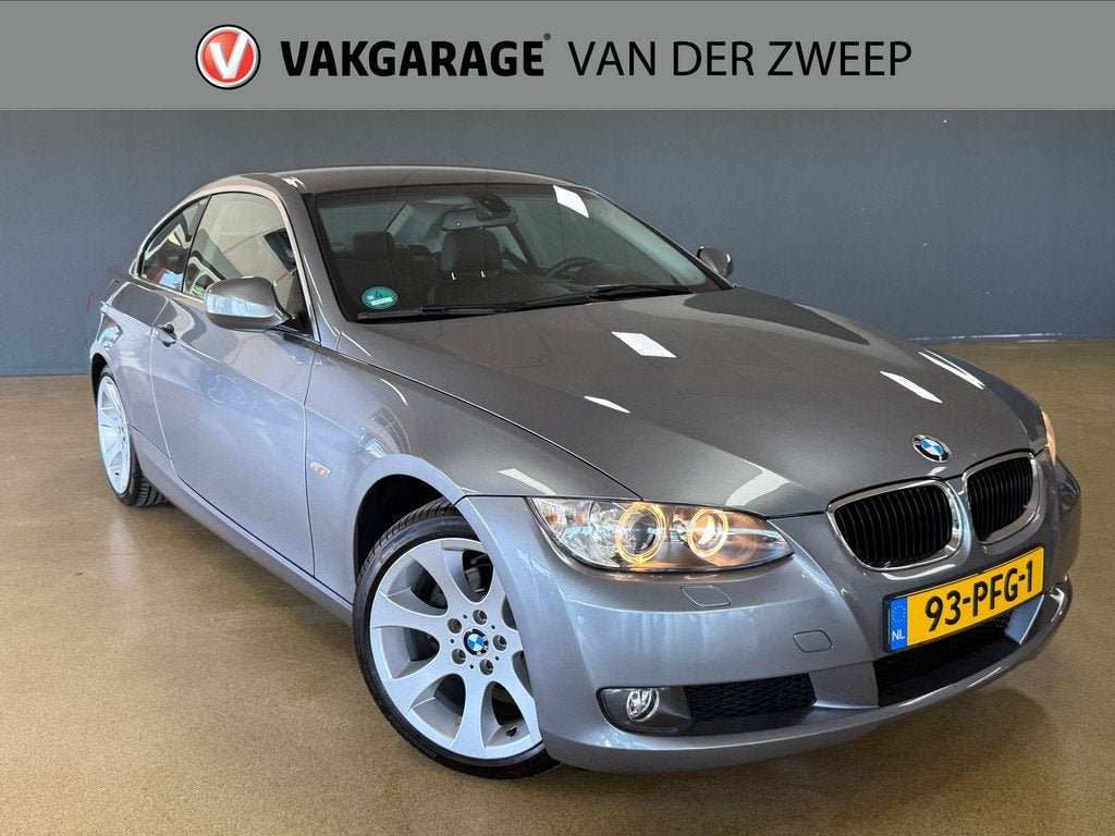 BMW 3 Serie Coupe 320i Executive | PDC | Navi | NAP, Euro 5, 4 cilinders, 4 stoelen, Parkeersensor