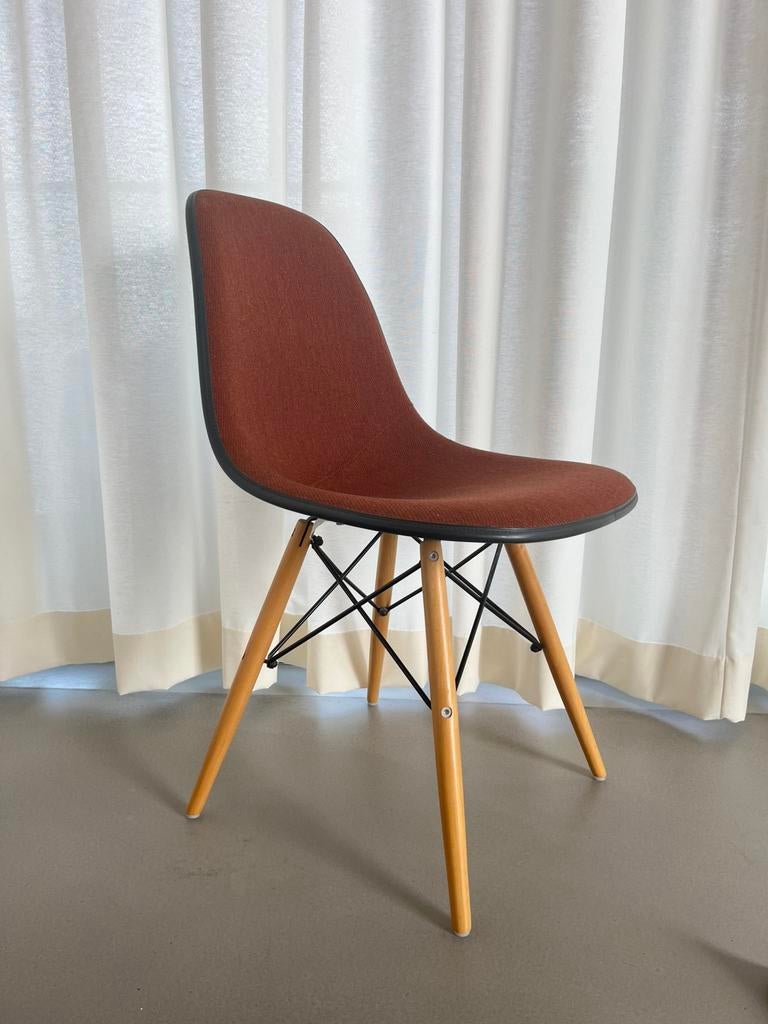 Authentic Vintage Eames DSW Upholstered Hopsack Chair, Huis en Inrichting, Stoelen, Gebruikt, Overige kleuren, Ophalen of Verzenden