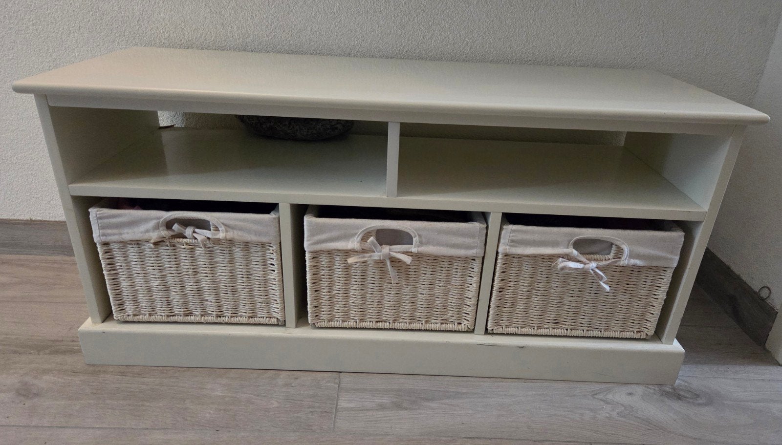 Halbankje / schoenenkastje met 3 rietenmandjes, Ophalen, Gebruikt, Landelijke/Brocante stijl