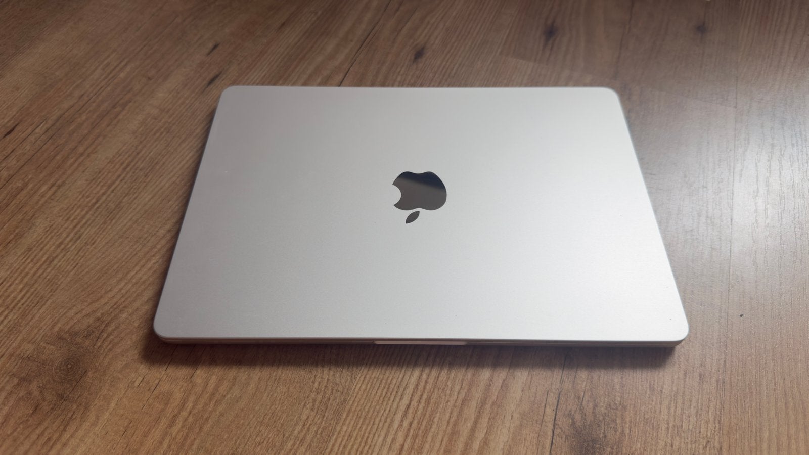 MacBook Air 13″ M3 – 2024 – Starlight