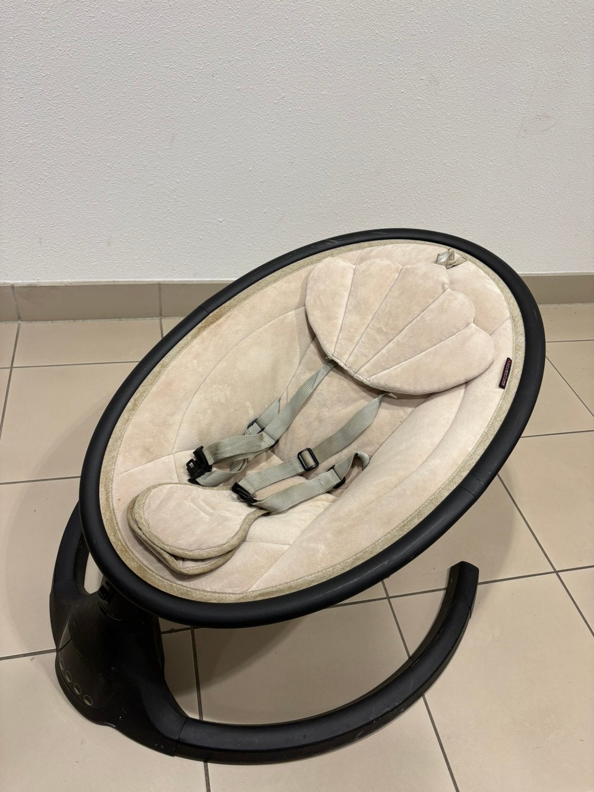 X-Adventure elektrisch wiegstoeltje nougat. incl. adapter, Ophalen, Zo goed als nieuw