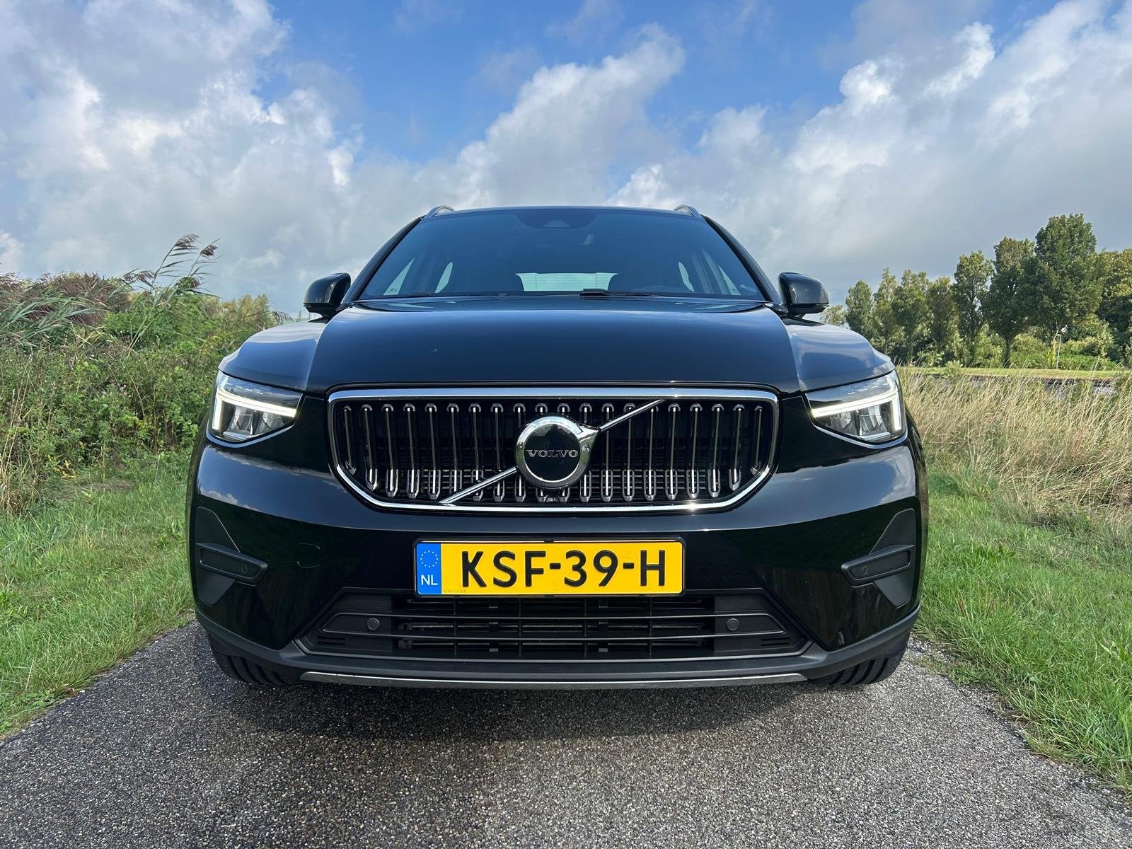 Volvo XC40 1.5 T4 Plug-in hybrid Plus Bright | Achterruitrij, Stof, Zwart, Bedrijf, Hybride Elektrisch/Benzine