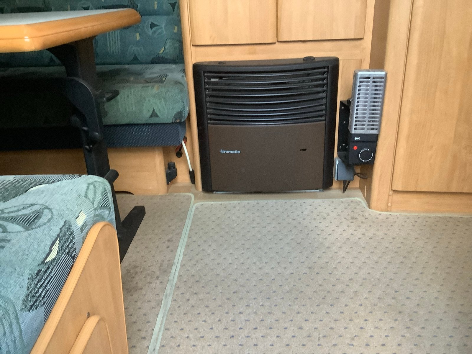 Hobby Excellent Easy Caravan 450 UF - mover - Omnistore, Caravans en Kamperen, Vast bed, Rondzit, Hobby, 750 - 1000 kg