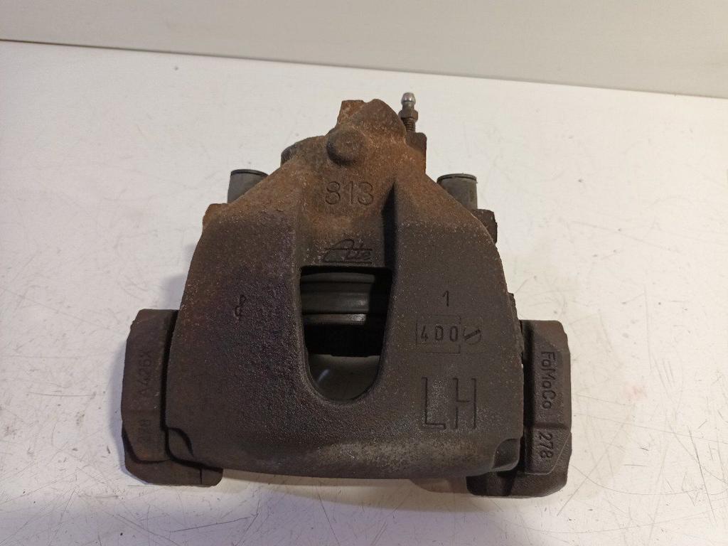 Remklauw links voor Ford Focus, Onderdelen@venauto.nl, Van der Ven Autorecycling B.V., Gebruikt, Ettenseweg 76, 4706 PB Roosendaal, The Netherlands