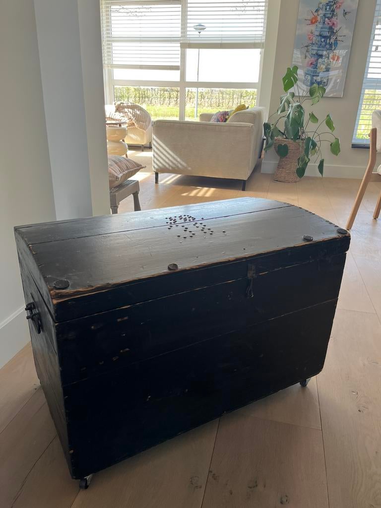 Mooie, ruime dekenkist op wieltjes., Ophalen, Minder dan 50 cm, Gebruikt, 50 tot 100 cm