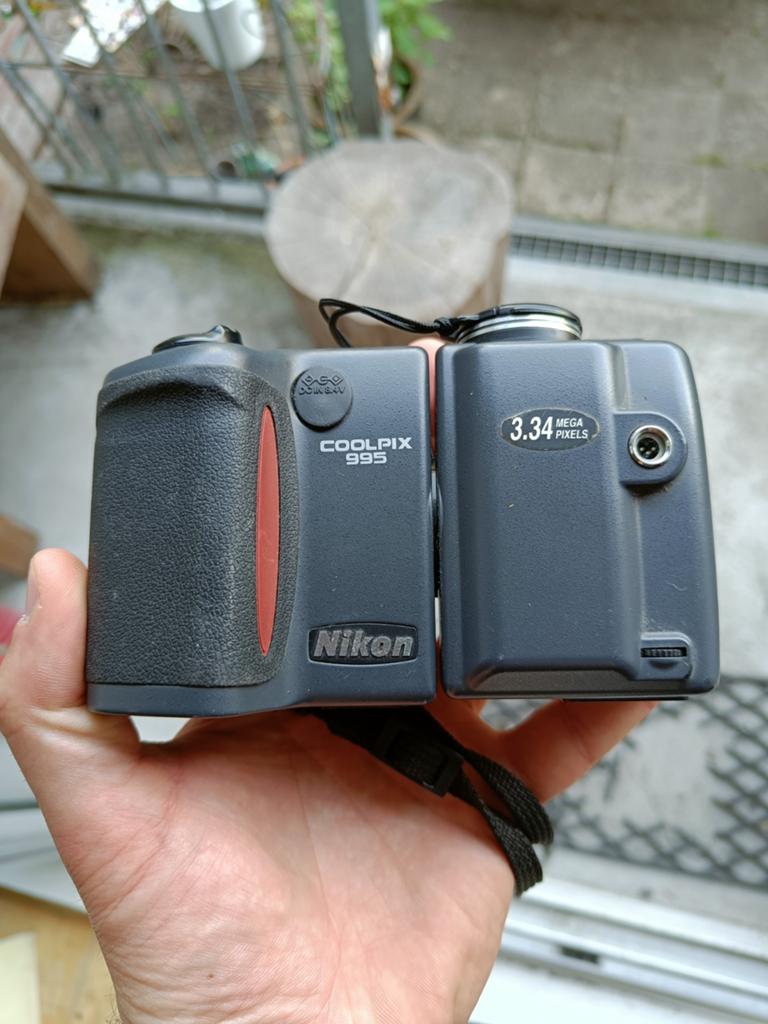 Nikon Coolpix 995 met accessoires, Ophalen, Gebruikt, Compact, 3 Megapixel