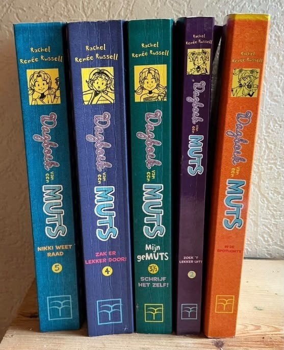 dagboek van een muts nrs. 2 3 4 5 en in de spotlights, Boeken, Ophalen