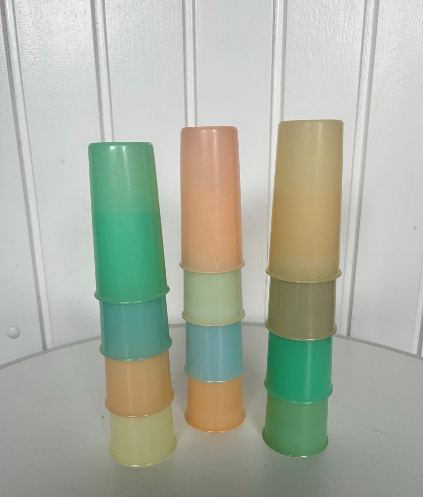 Vintage Tupperware bekers smal - set van 12 in pastelkleuren, Gebruikt, Overige kleuren, Beker of Kan, Ophalen of Verzenden