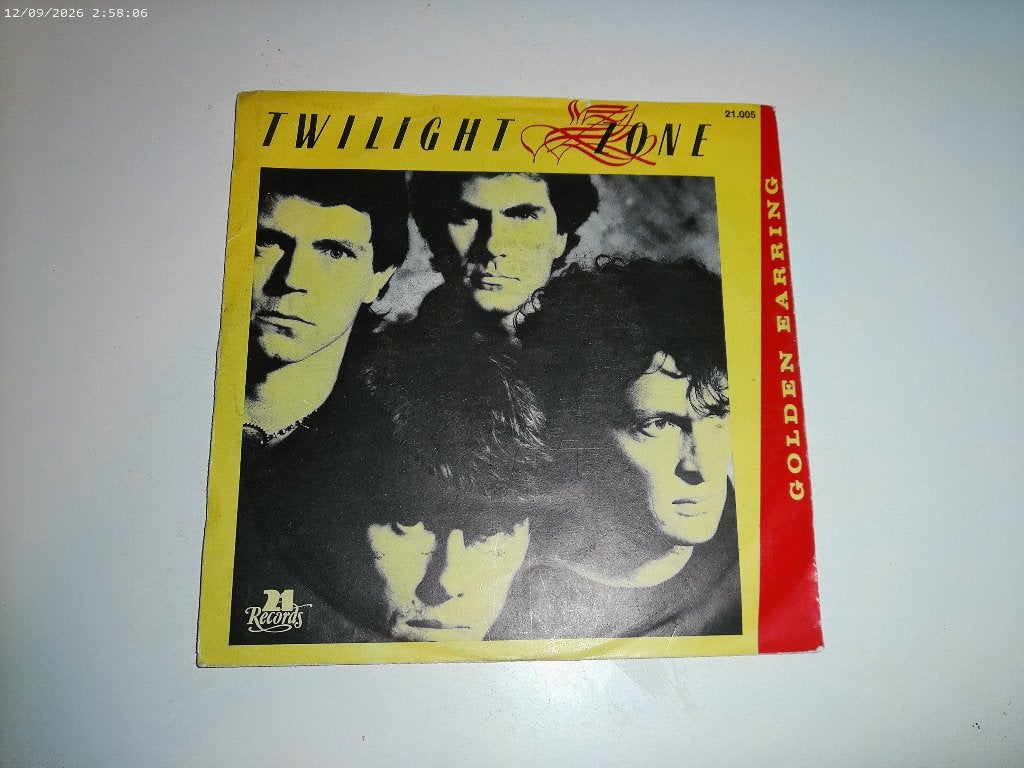 Golden Earring - Twilight Zone, Gebruikt, Fotohoes, 7 inch, Ophalen of Verzenden