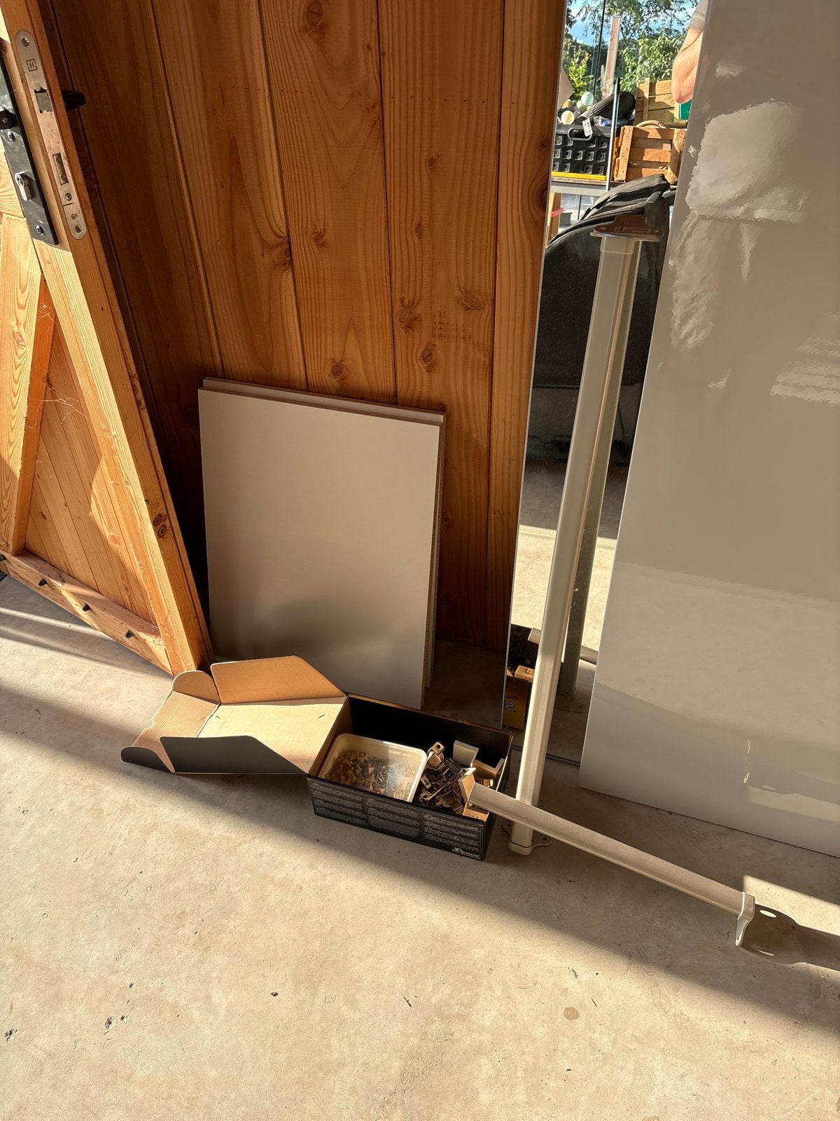 Kledingkast met spiegeldeur en planken Ikea, Ophalen, Gebruikt, 100 tot 150 cm, 200 cm of meer