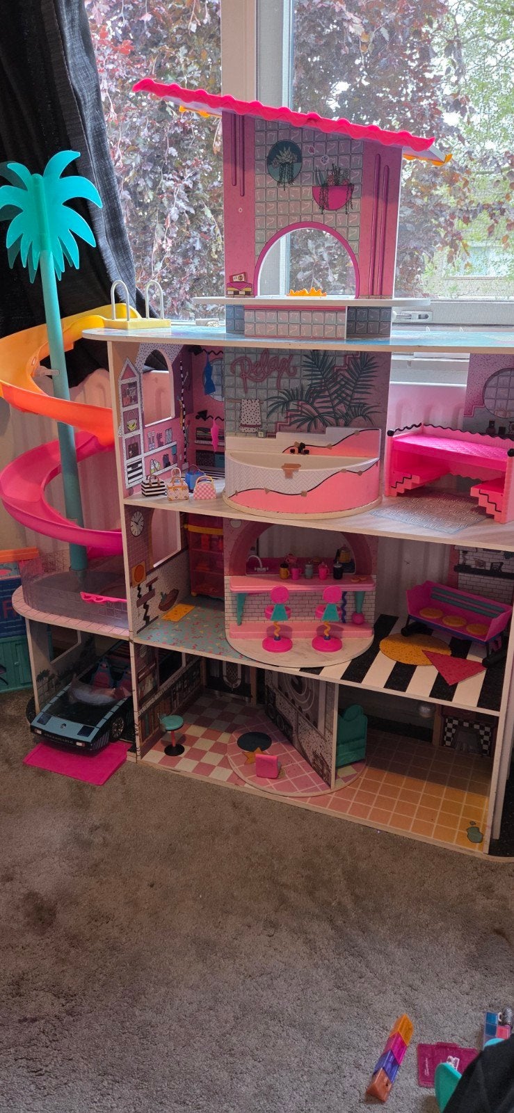 L.O.L. Surprise Poppenhuis met Glijbaan, Zwembad & Meubels, Kinderen en Baby's, Ophalen, Gebruikt, Poppenhuis