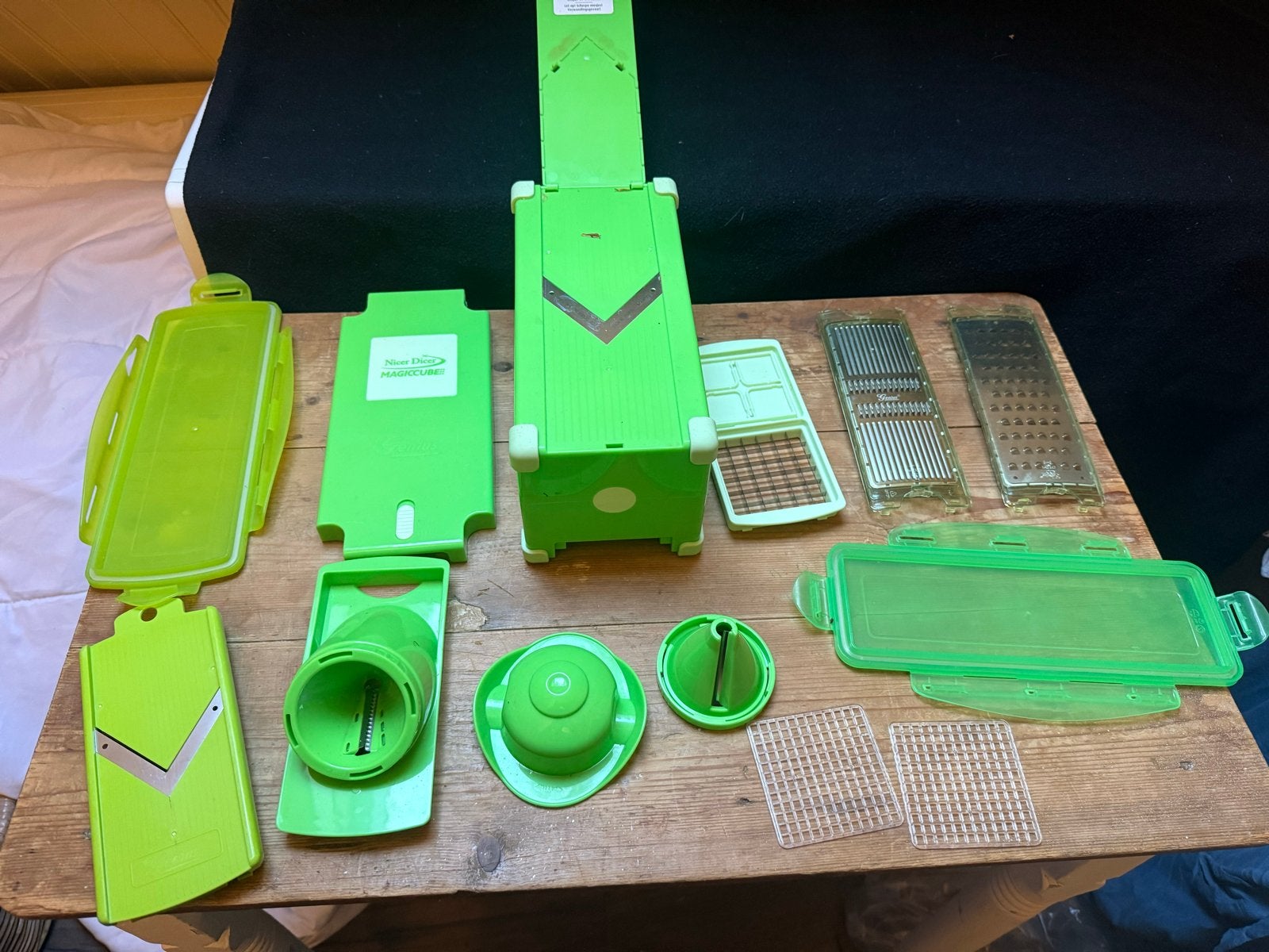 Genius Nicer Dicer Magic Cube groentesnijder, Kunststof, Ophalen of Verzenden, Zo goed als nieuw, Groen