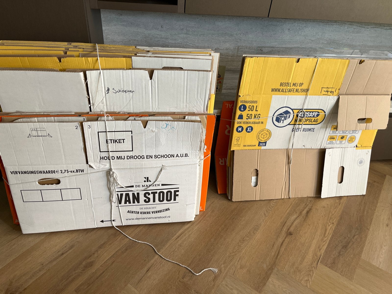 24 Verhuisdozen: 18 All Safe L (50L) en 6 diverse, Ophalen, 40 tot 60 cm, Opvouwbaar, 50 tot 75 cm