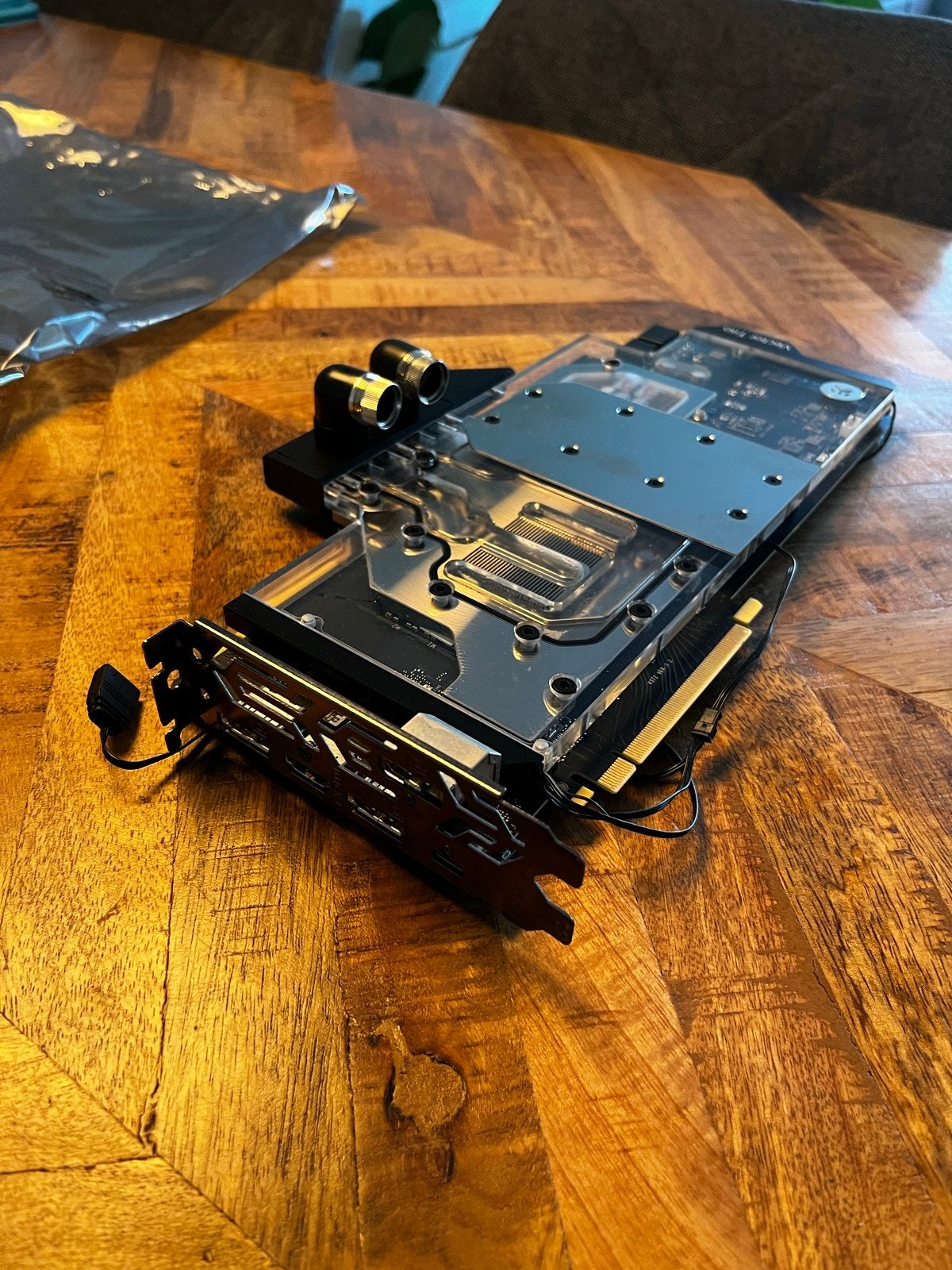 MSI GeForce RTX 2080 Super Gaming X Trio waterblok + riser, Computers en Software, Ophalen of Verzenden, Zo goed als nieuw, HDMI