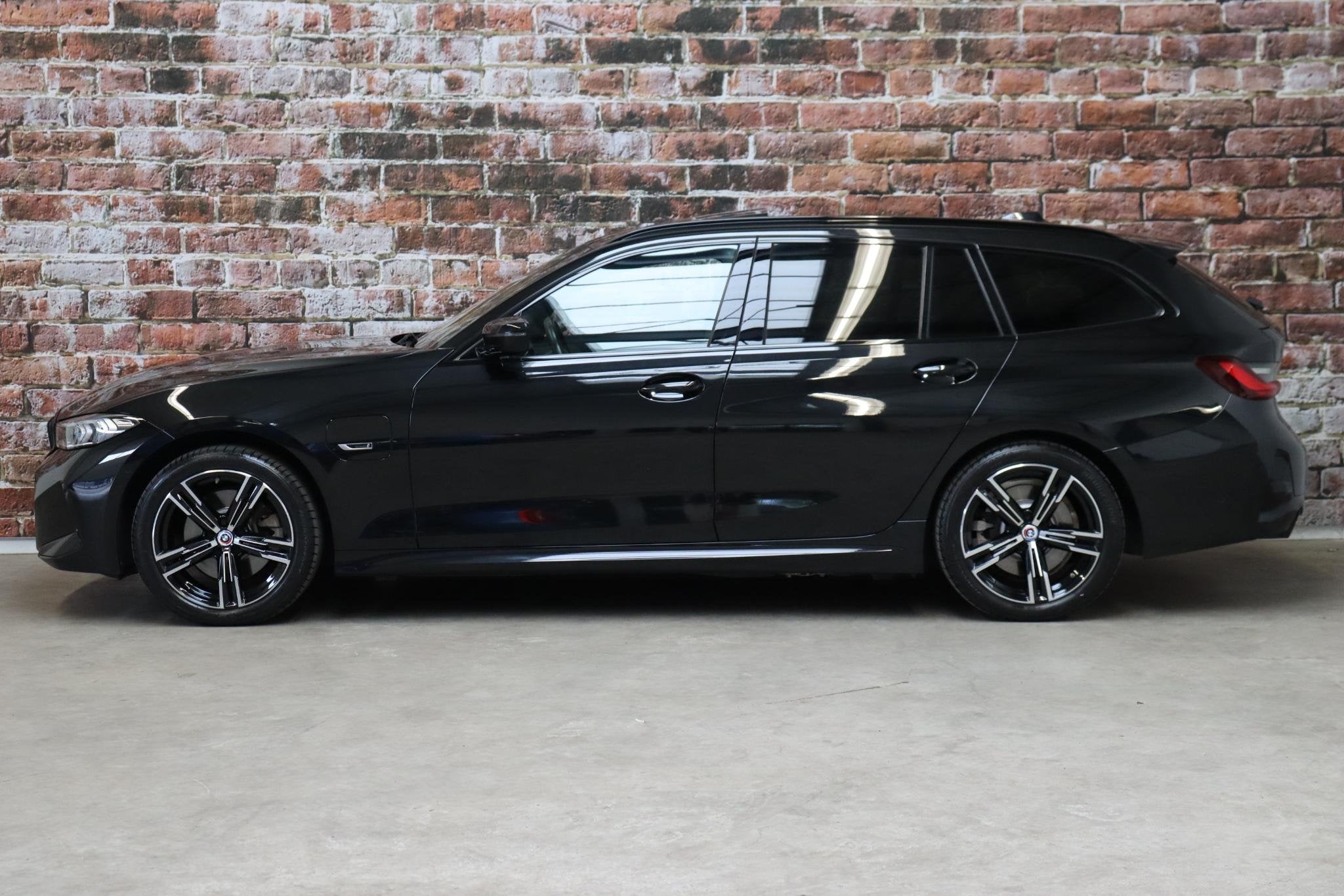 BMW 3-serie Touring 330e High Executive M Sport Pakket Autom, Auto's, 1998 cc, Gebruikt, Euro 6, 4 cilinders