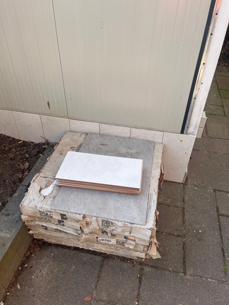 Nieuwe tegels, over van verbouwing, Ophalen, Keramiek, Nieuw, 20 tot 40 cm