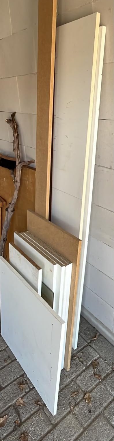Diverse hout (veelal wit meubelpaneel) gratis, Ophalen, Minder dan 25 mm, Zo goed als nieuw, Plank