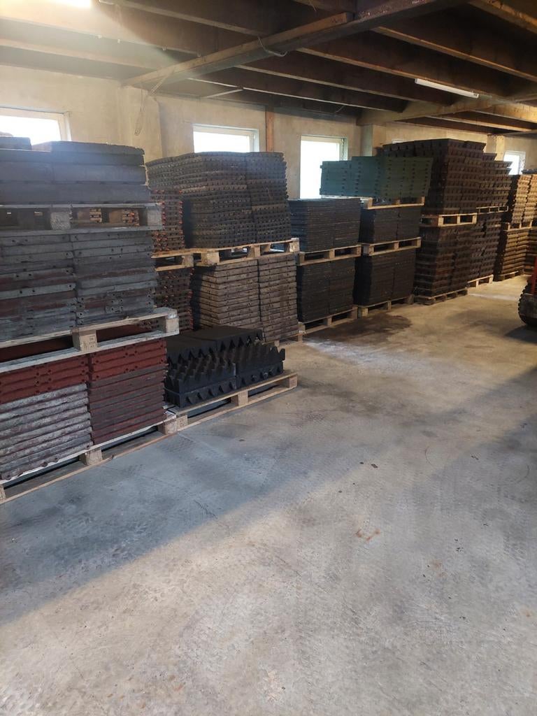 Rubberen tegels/stalmatten/paddock/erfverharding/inloopstal, Ophalen, Overige materialen, Gebruikt, 10 m² of meer