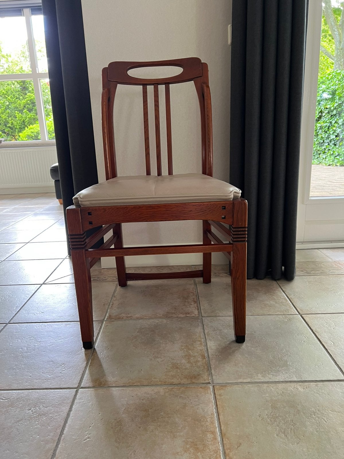 Schuitema eetkamerstoel, 2 stuks., Huis en Inrichting, Stoelen, Ophalen, Zo goed als nieuw, Eén