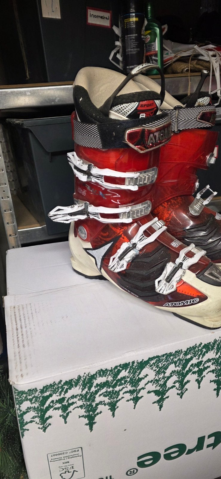Atomic Skischoenen - Maat 29.0/29.5 - Rood/Wit, Gebruikt, Schoenen, Ophalen of Verzenden, Atomic