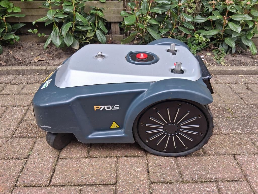 Wiper P70S  Robotmaaier, Ophalen, Cirkelmaaier, Accu-grasmaaier, Mulchfunctie